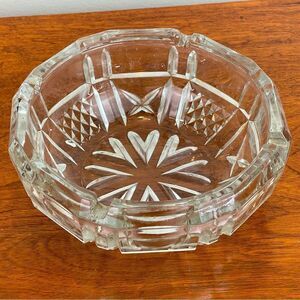 Vintage round glass cigarettes ashtray || Vintage Crystal cut style ashtray